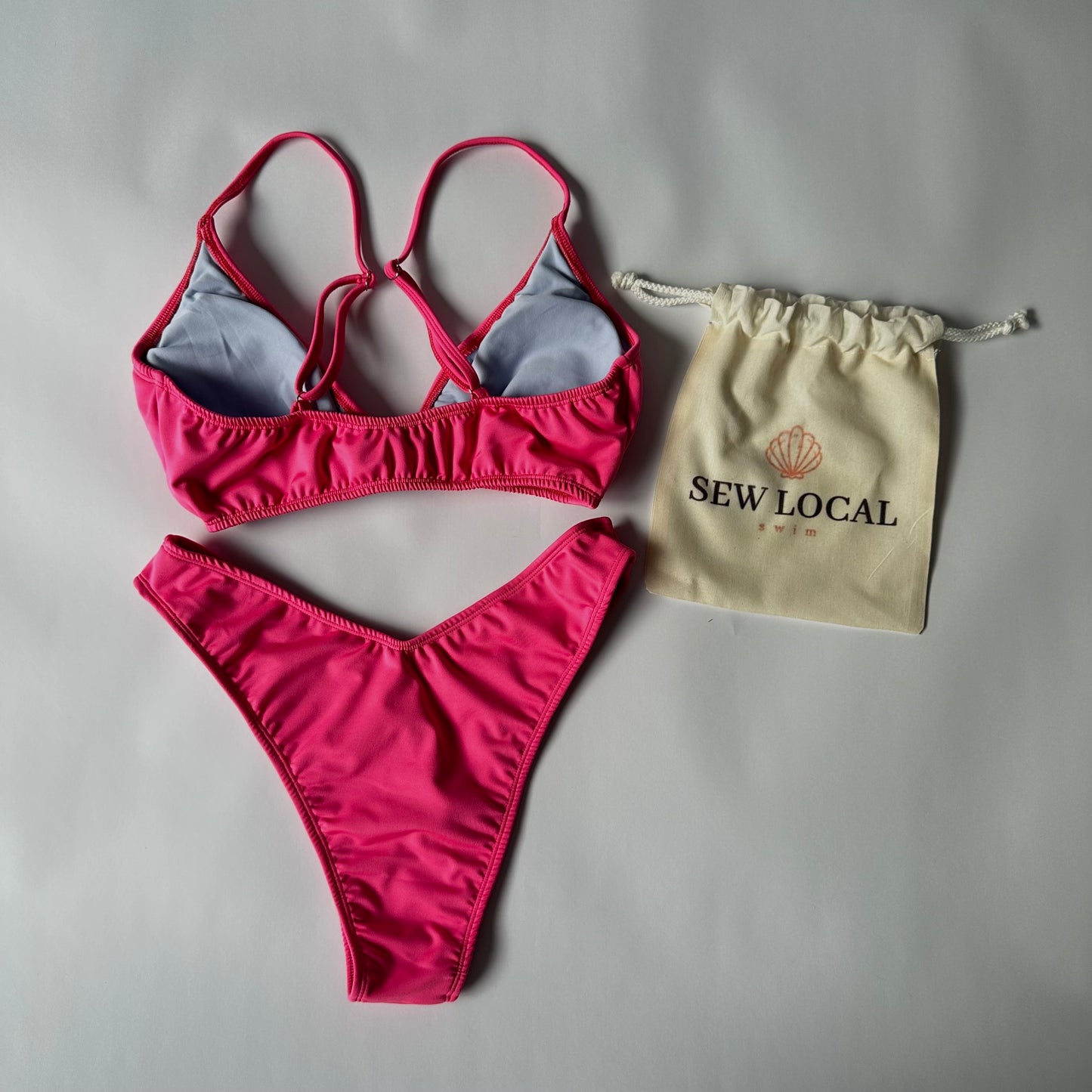(XL) Mia w/ Ring x Darcy Midcut Bubblegum