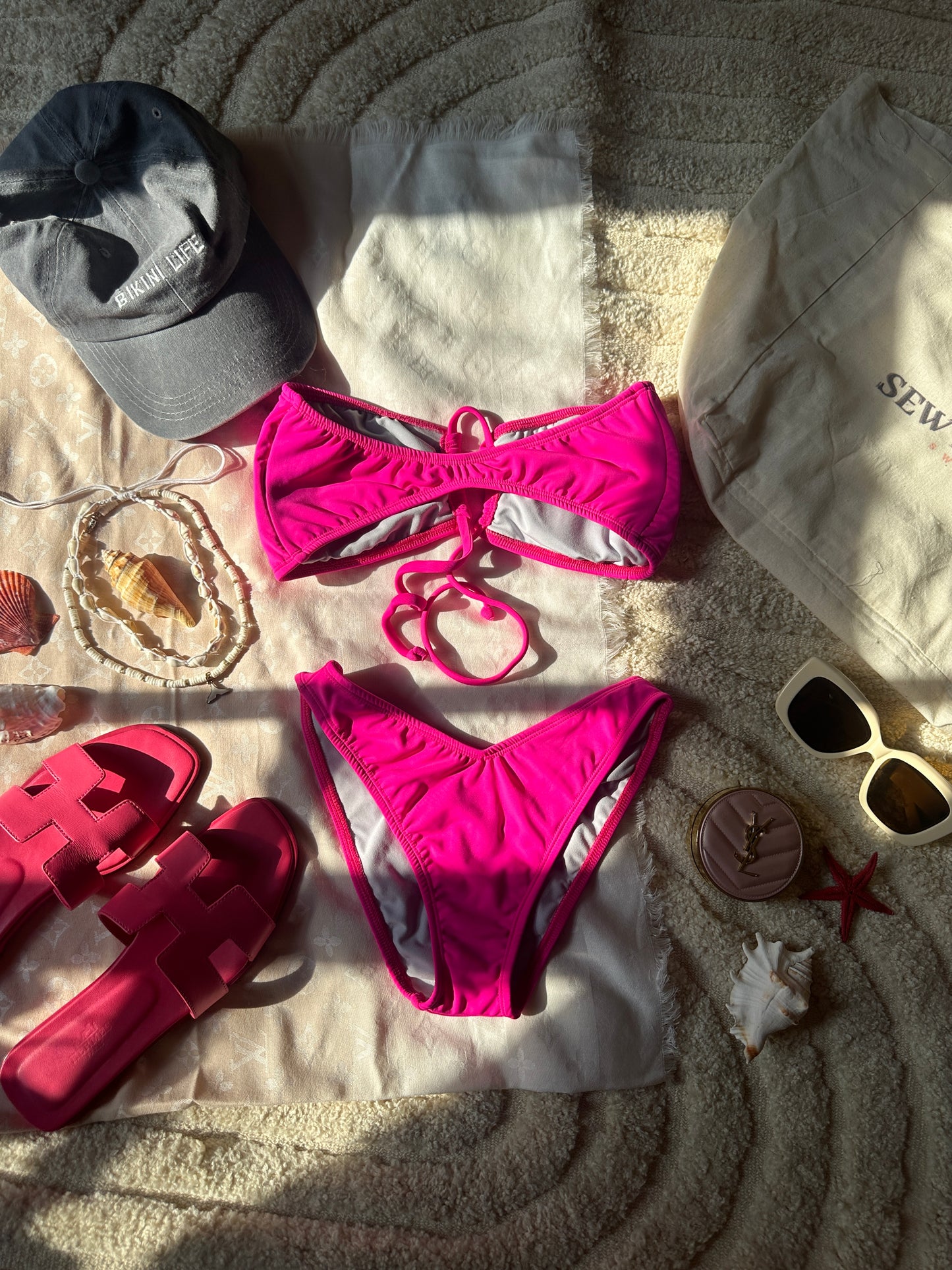 (XS) Rue x Darcy in Fuchsia