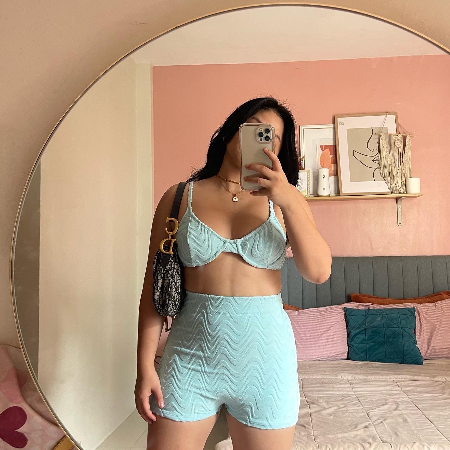 ELLEN UNDERWIRE