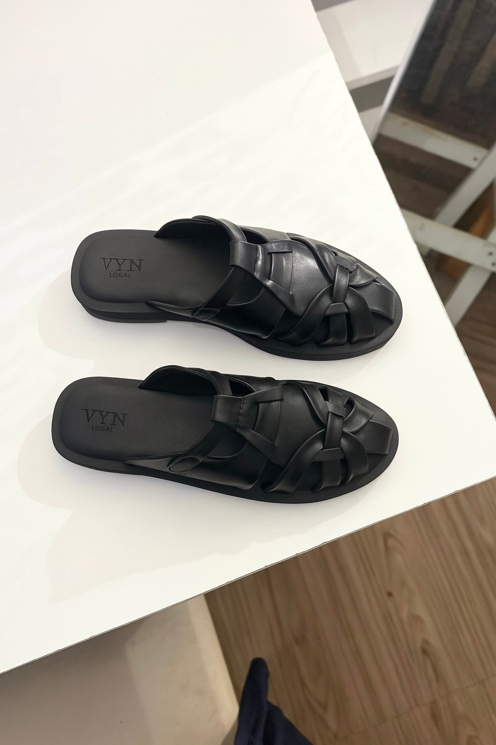 SHAI - Classic Black