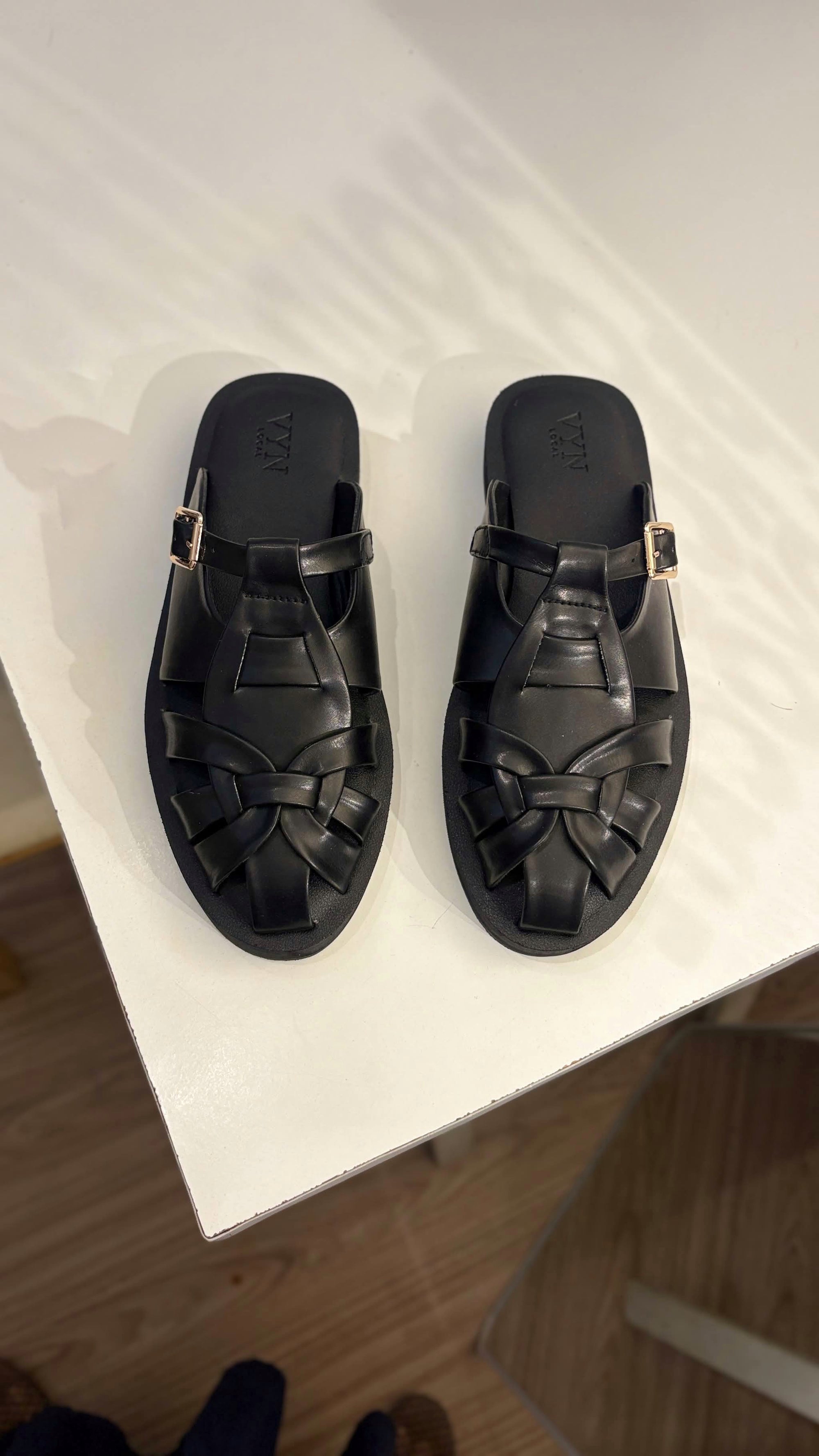 SHAI - Classic Black