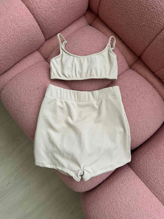(M) Mia x Boyshorts