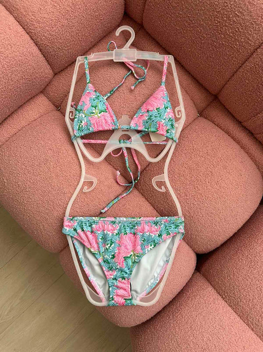(XS) Triangle x Mia