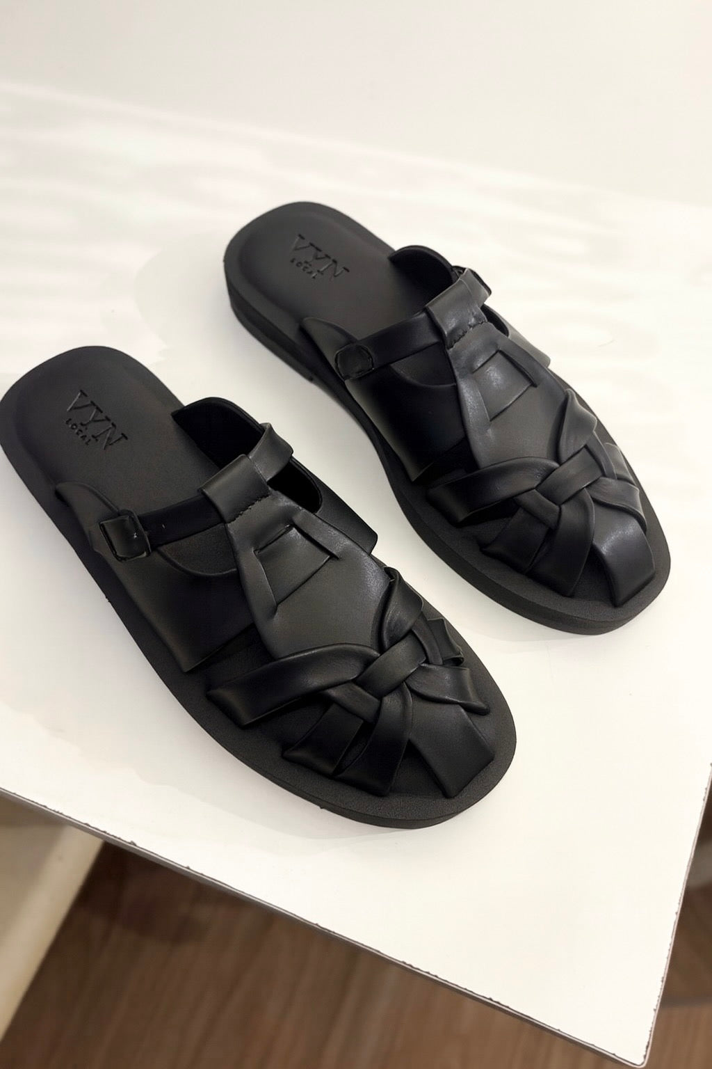 SHAI - Classic Black
